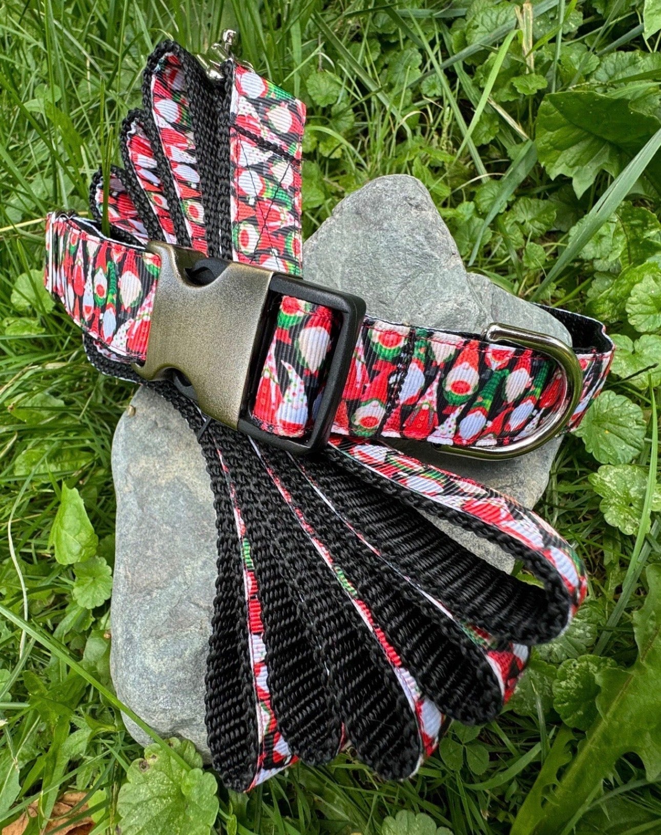 Large Handmade Heavy Duty Dog Collar & Leash Gnome Christmas Holiday Print