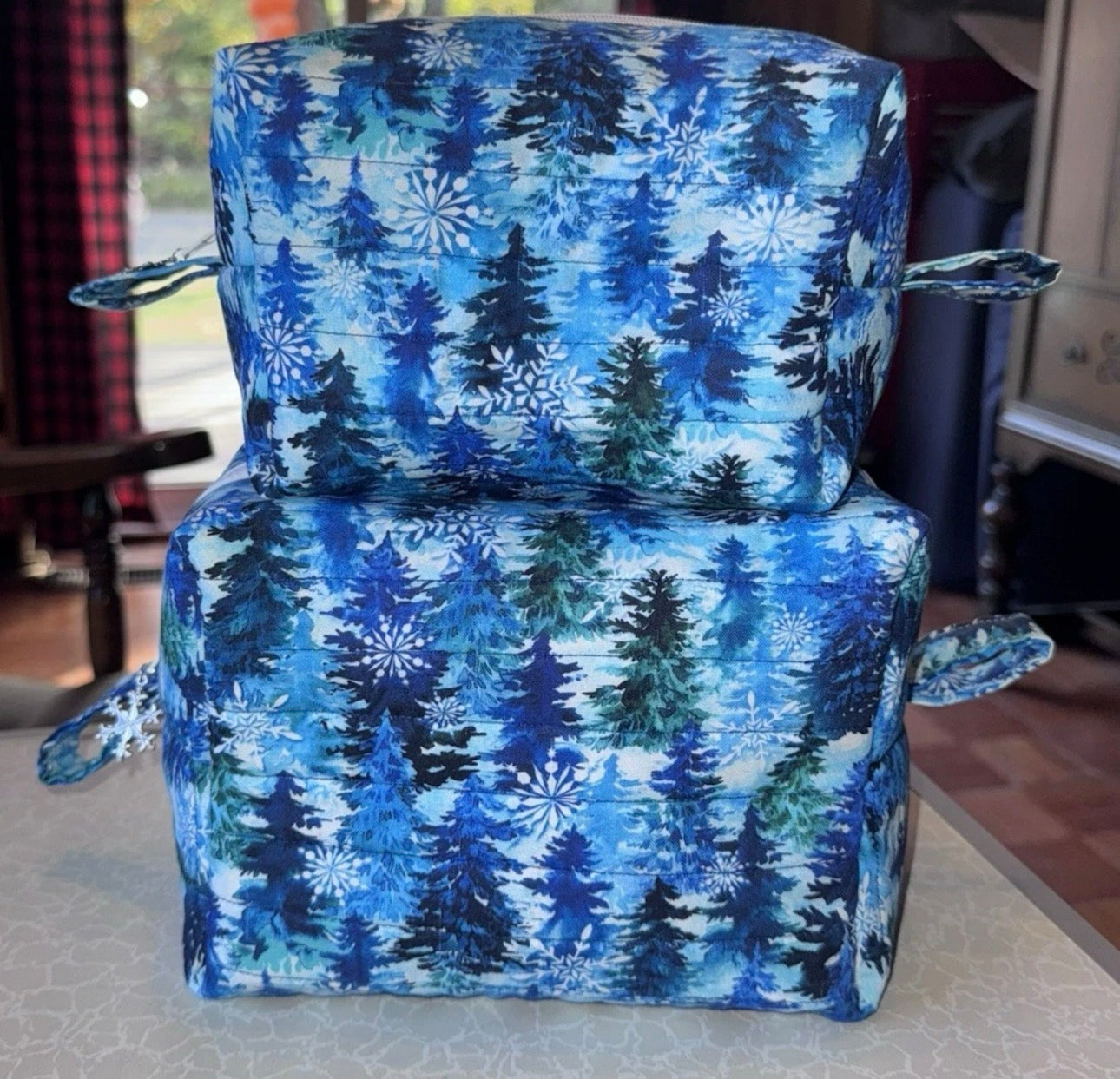 Boxy Makeup Bags Large Matching Quilted Woods Trees Themed /Toiletry Bags Set of 2