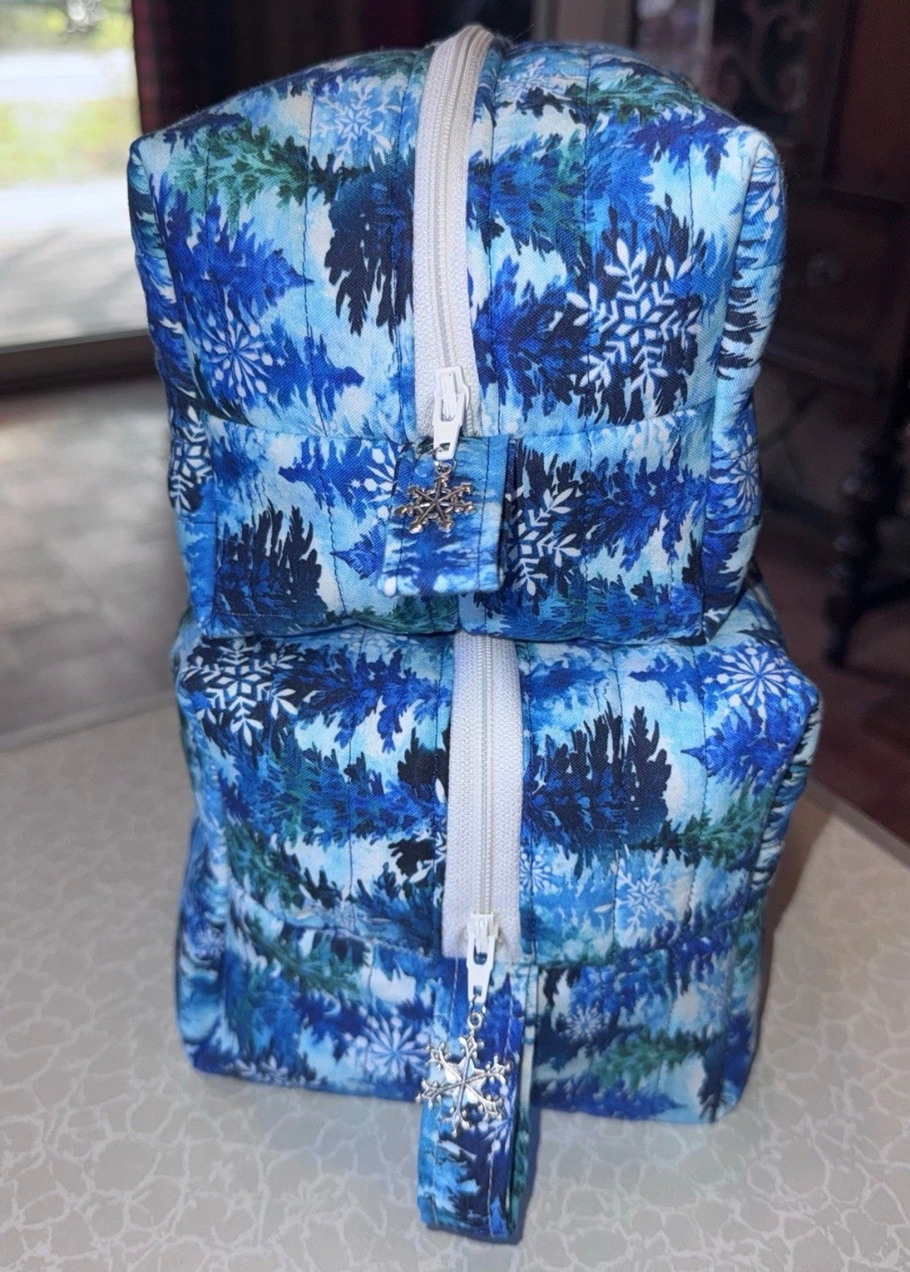 Boxy Makeup Bags Large Matching Quilted Woods Trees Themed /Toiletry Bags Set of 2