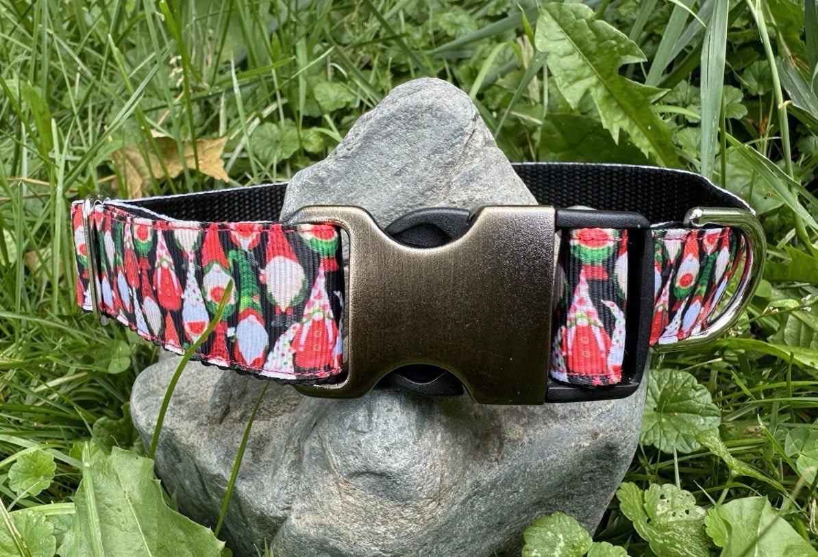 Large Handmade Heavy Duty Dog Collar & Leash Gnome Christmas Holiday Print