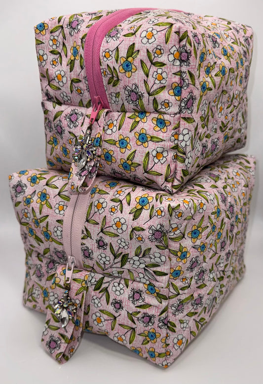 Boxy Quilted Handmade Makeup Bags Large Matching Quilted Floral Themed / Toiletries Bags Set Of 2